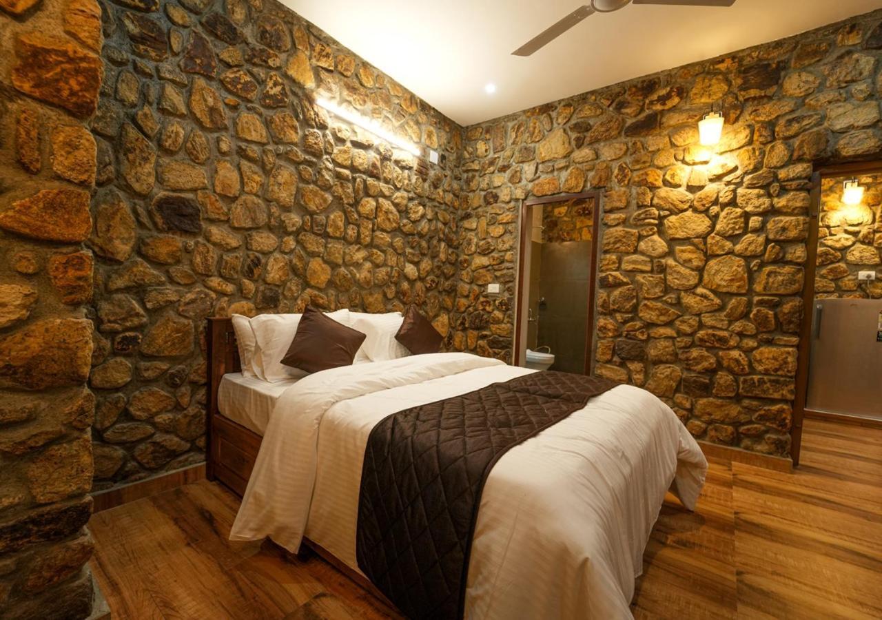 Tiyans Stone Castle Private Tea Villa Vagamon By Voye Homes Экстерьер фото
