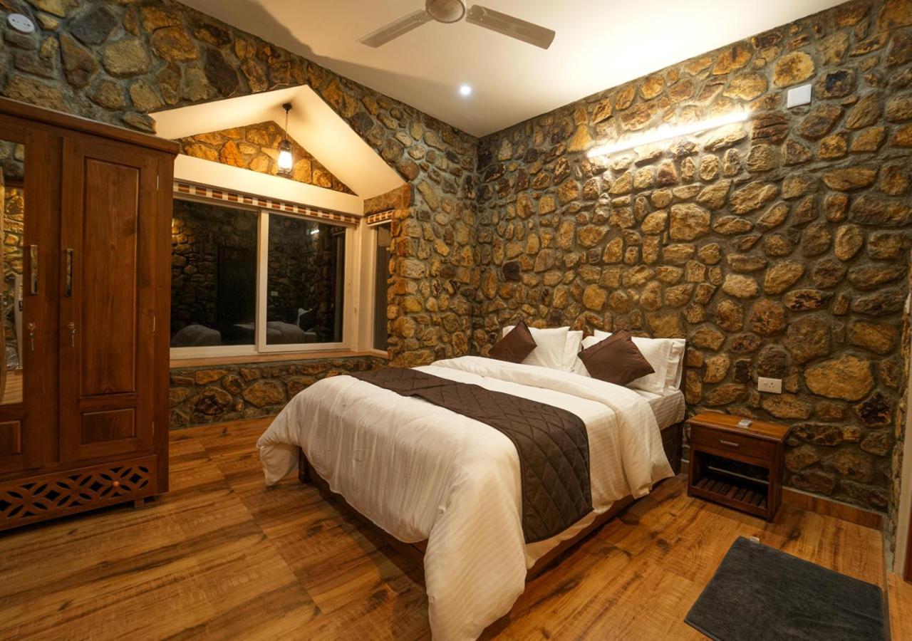 Tiyans Stone Castle Private Tea Villa Vagamon By Voye Homes Экстерьер фото