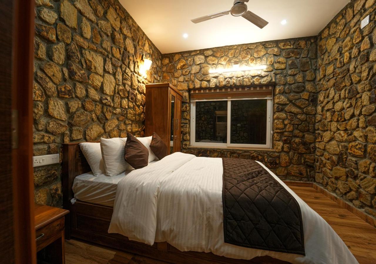 Tiyans Stone Castle Private Tea Villa Vagamon By Voye Homes Экстерьер фото